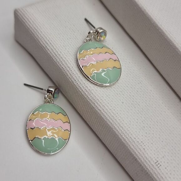 Irradescent stud emamel Easter egg dangle earrings - Picture 3 of 4